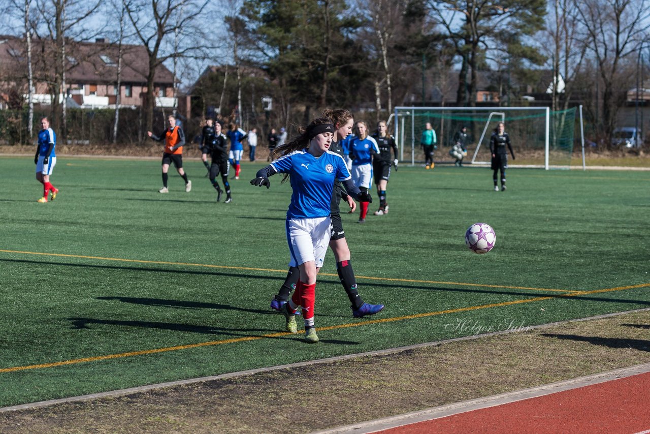 Bild 422 - B-Juniorinnen Halbfinale SVHU - Holstein Kiel : Ergebnis: 3:0